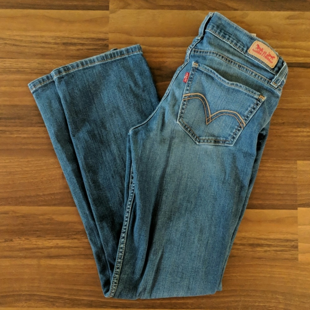 Levi's 524 Straight